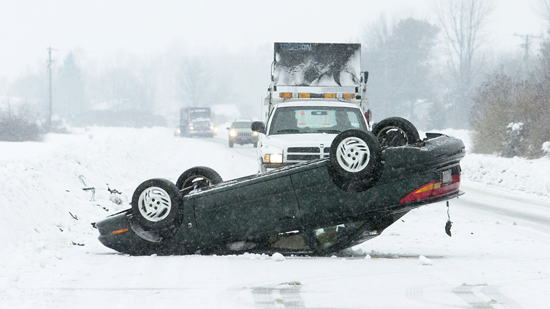 Illustration for article titled The Ten Best Ways To Improve Your Winter Driving